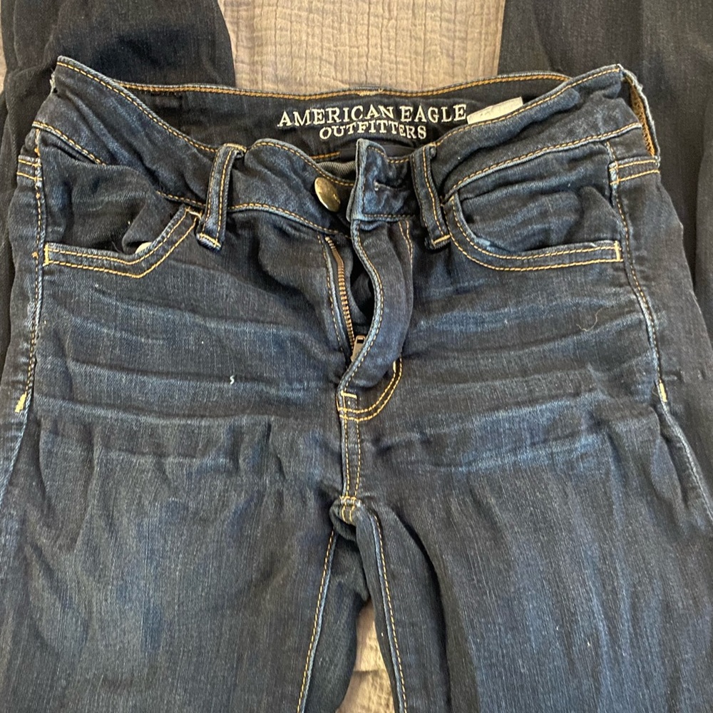 AEO 2 long denim blue dark wash distressed skinny stretch jegging jeans